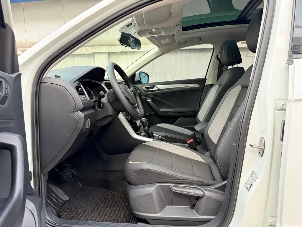 Volkswagen T-Roc 2019