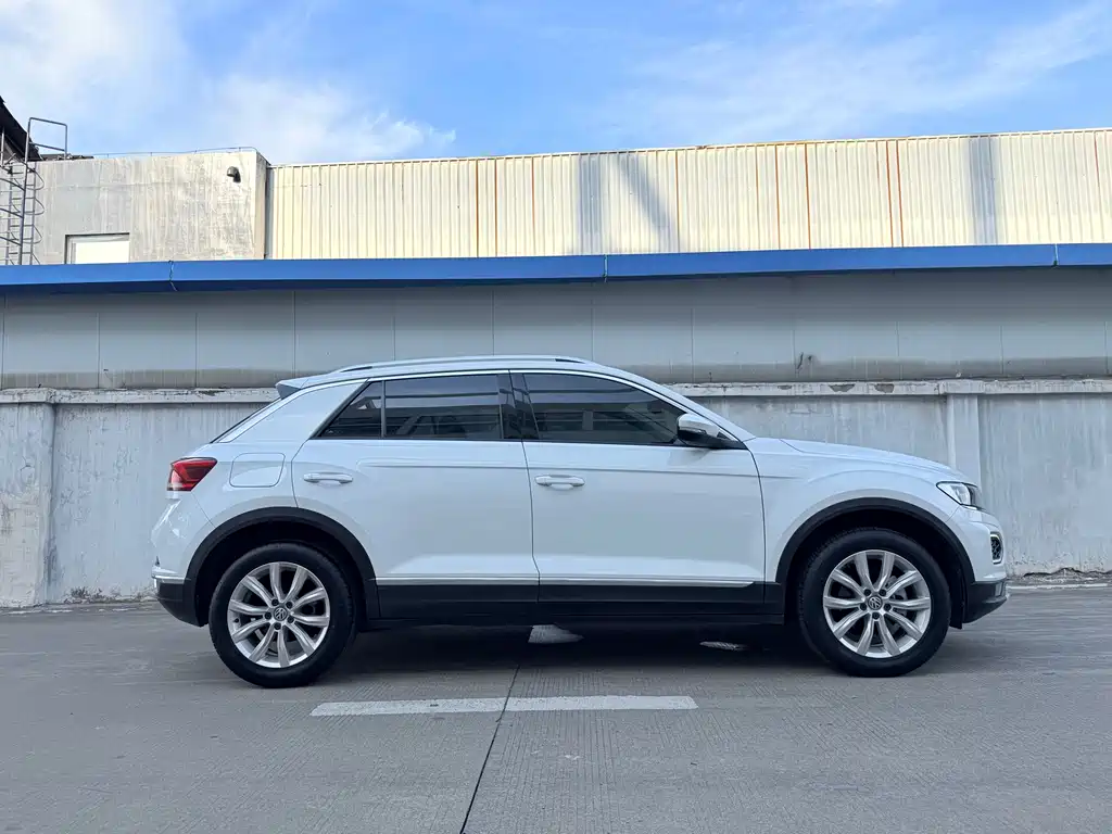 Volkswagen T-Roc 2019 — фото 12