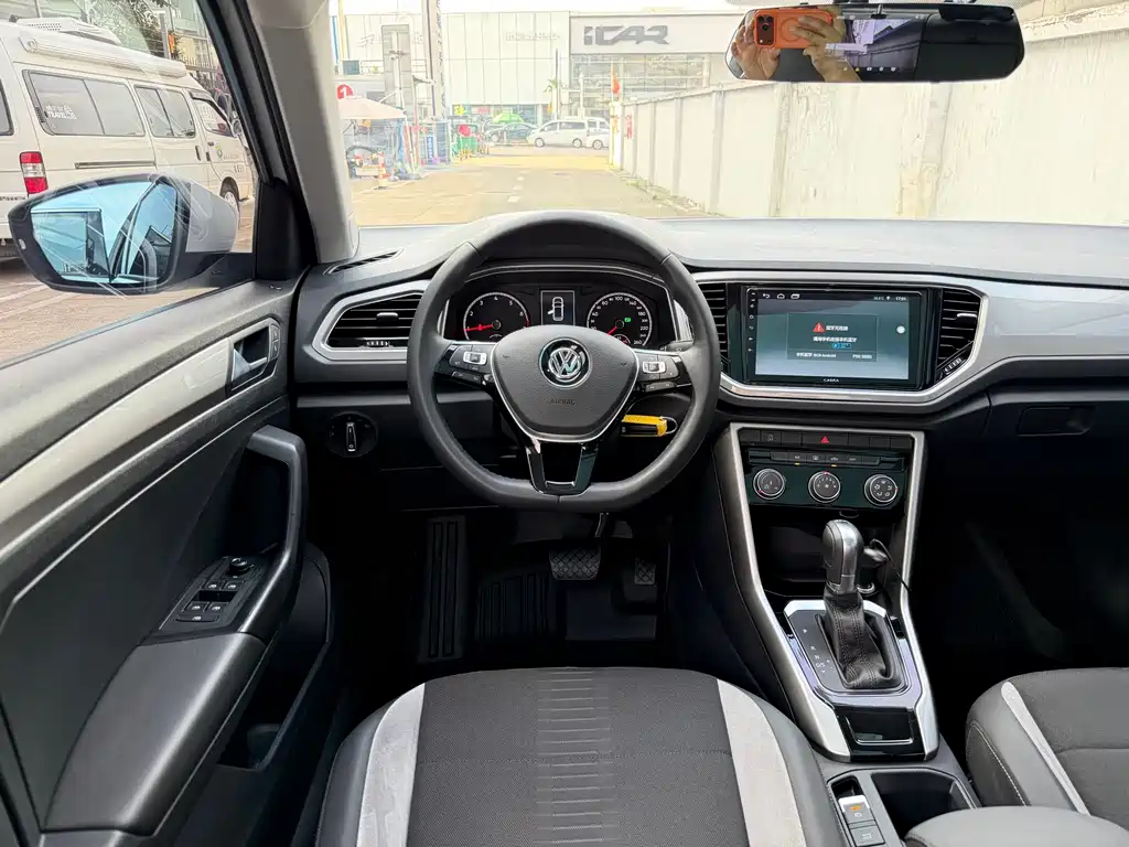 Volkswagen T-Roc 2019