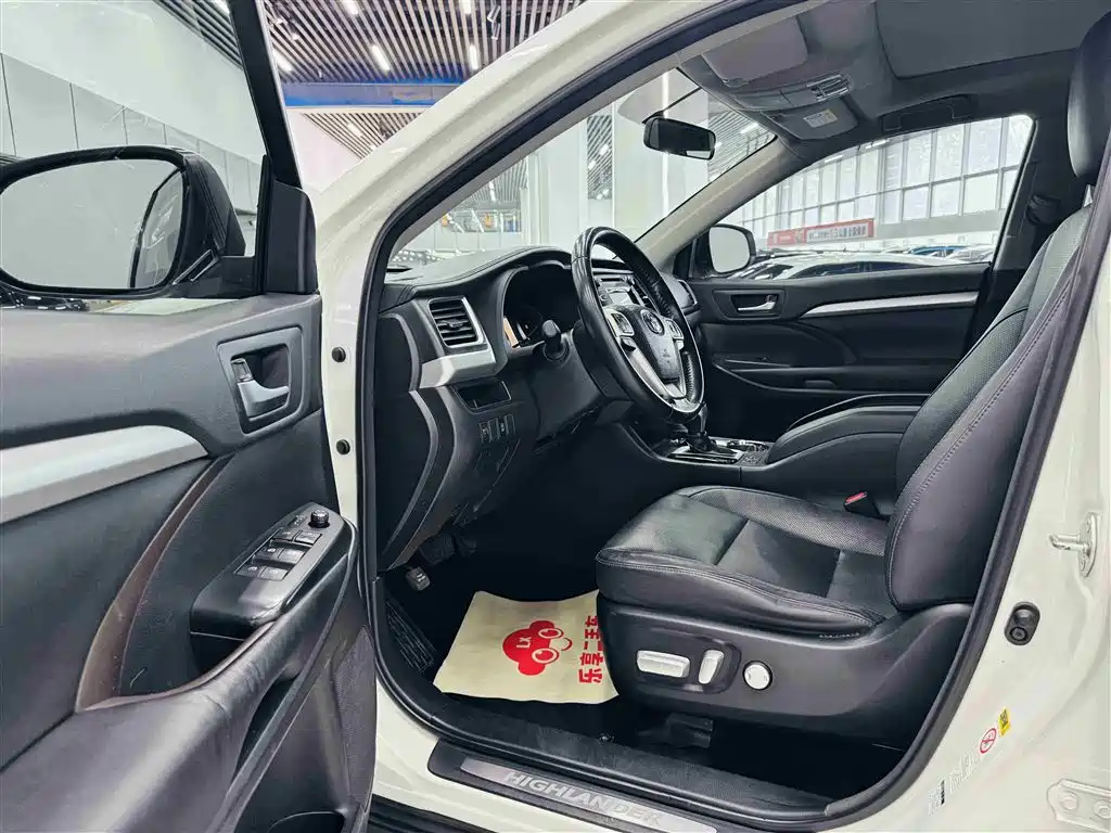 Toyota Highlander 2016 — фото 12