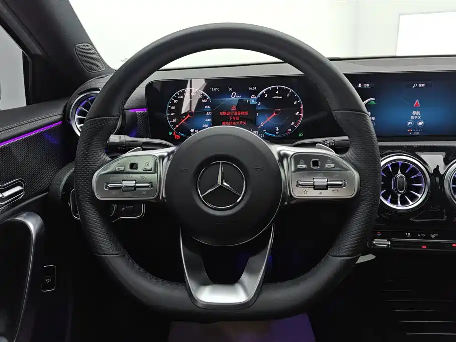 Mercedes-Benz A-Class 2023 — фото 15