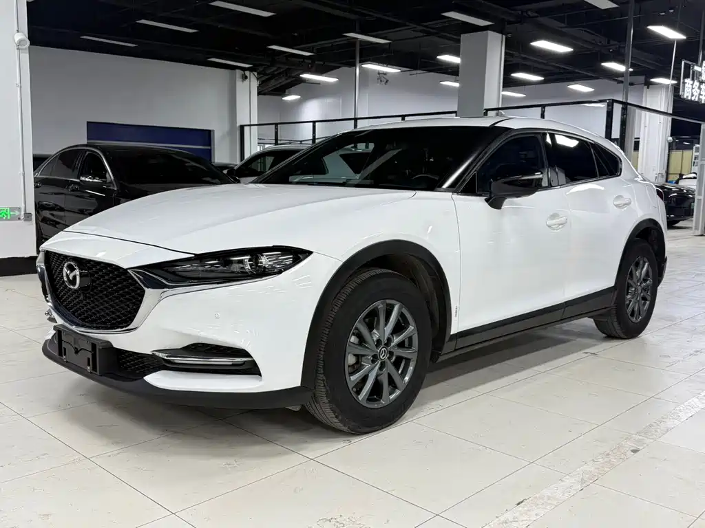 Mazda CX-4 2023 — фото 1