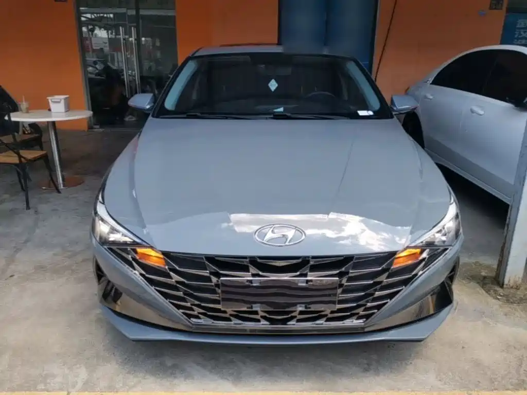 Hyundai Elantra 2023