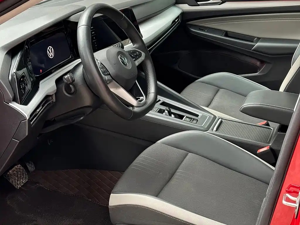 Volkswagen Golf 2023