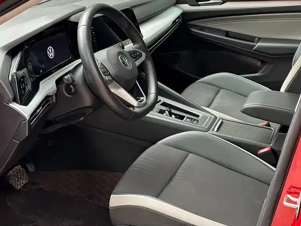 Volkswagen Golf 2023