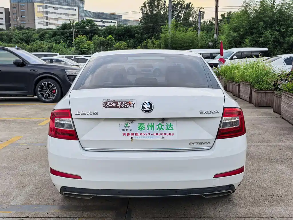 Skoda Octavia 2016 — фото 11
