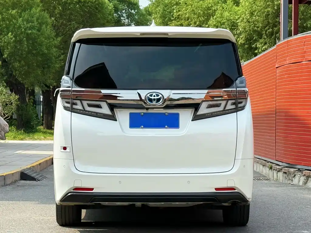 Toyota Vellfire 2021 — фото 5