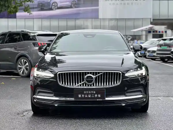 Volvo S90 2024