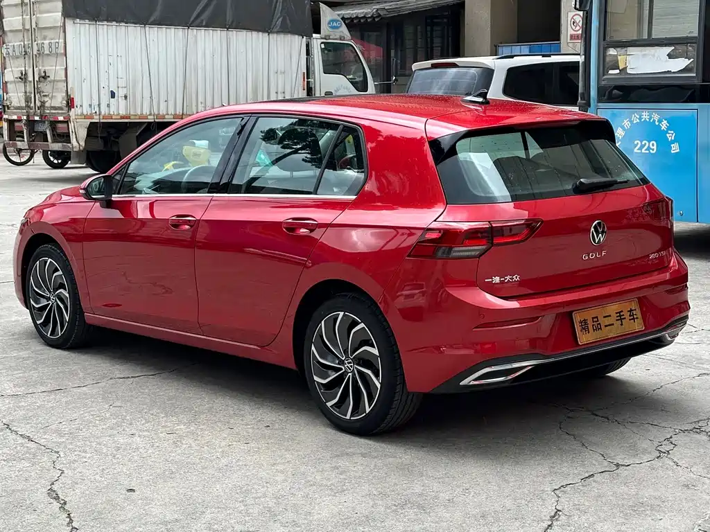 Volkswagen Golf 2023