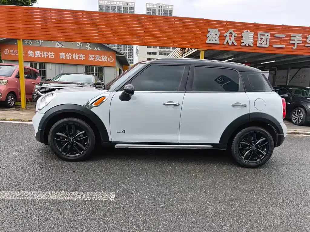 MINI Countryman 2015
