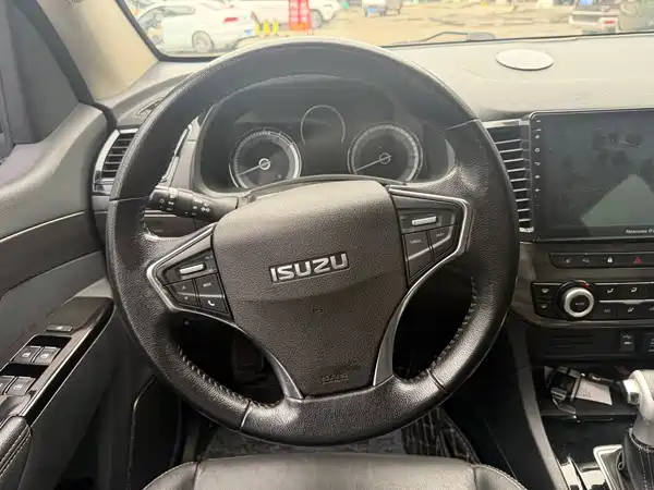 Isuzu Mu-X Shepherd 2019