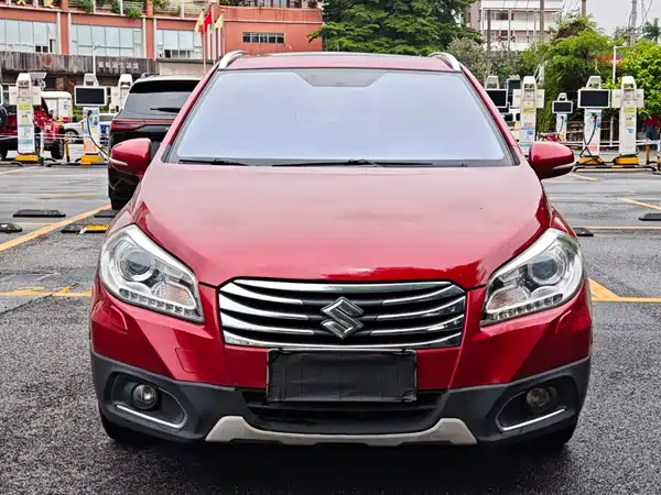 Suzuki S-Cross 2015
