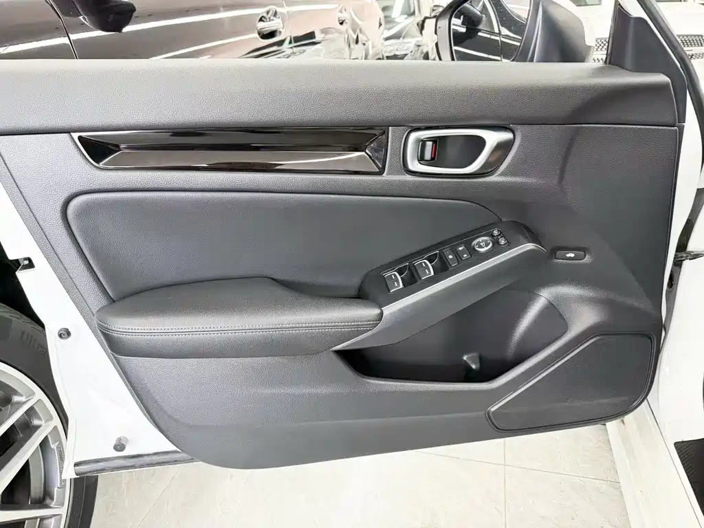 Honda Civic 2022 — фото 13