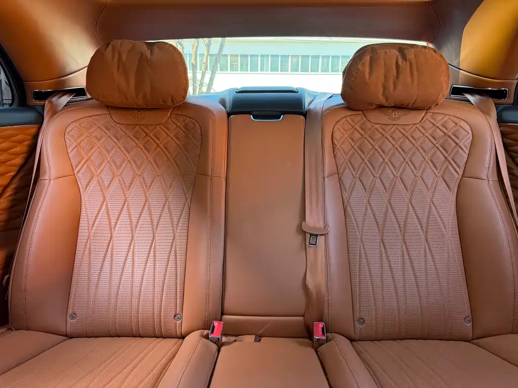 Bentley Flying Spur 2020 — фото 12