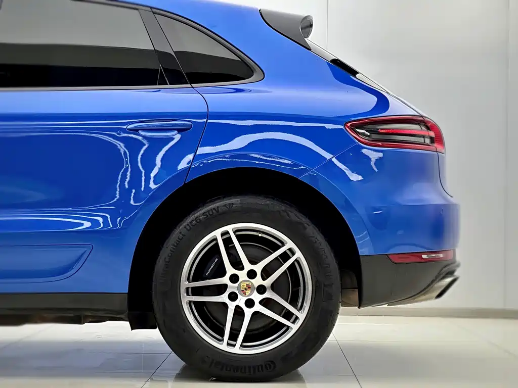 Porsche Macan 2017 — фото 10