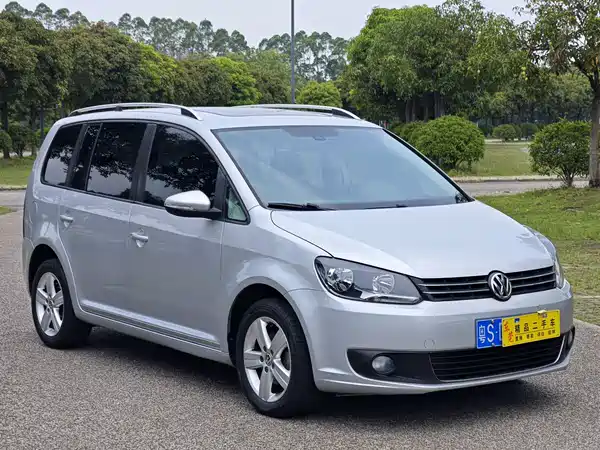 Volkswagen Touran 2015