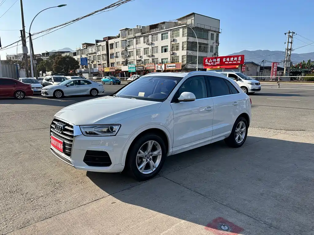 Audi Q3 2018 — фото 2