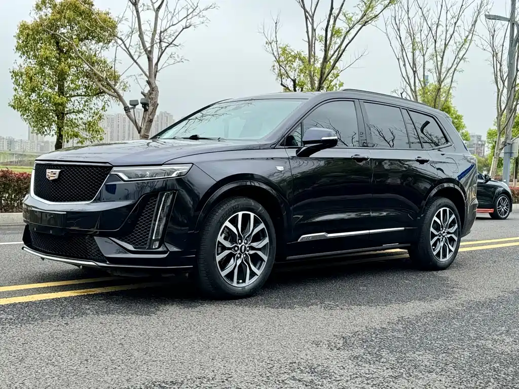 Cadillac XT6 2023 — фото 3