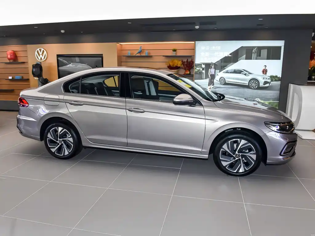 Volkswagen Sagitar 2019
