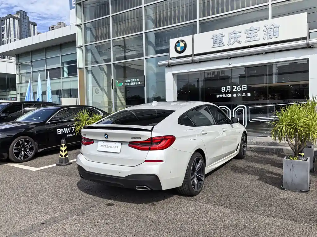 BMW 6 Series GT 2024 — фото 19