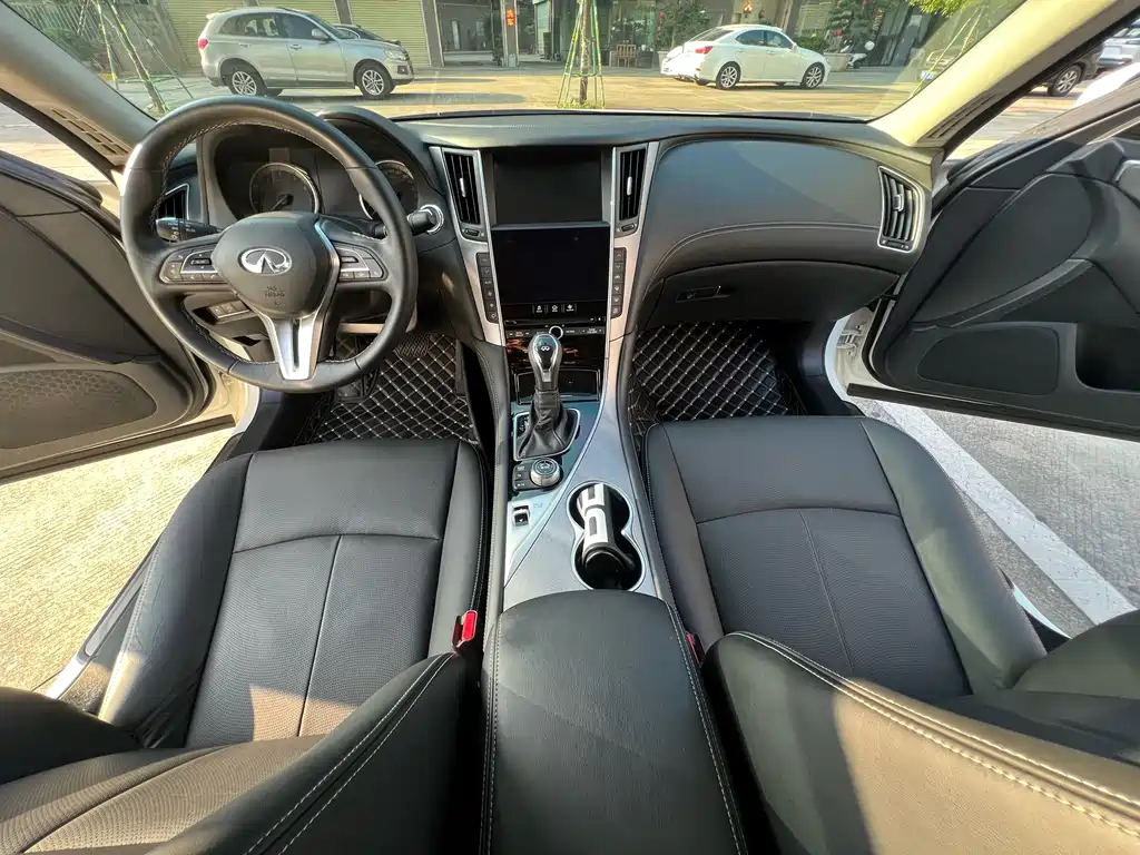 Infiniti Q50L 2018 — фото 14