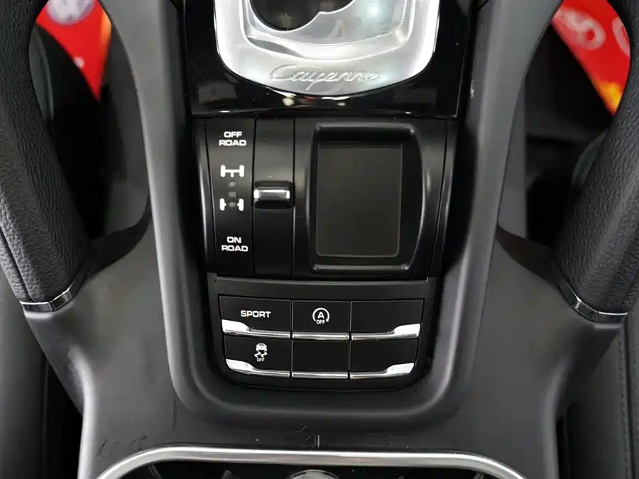 Porsche Cayenne 2015 — фото 10