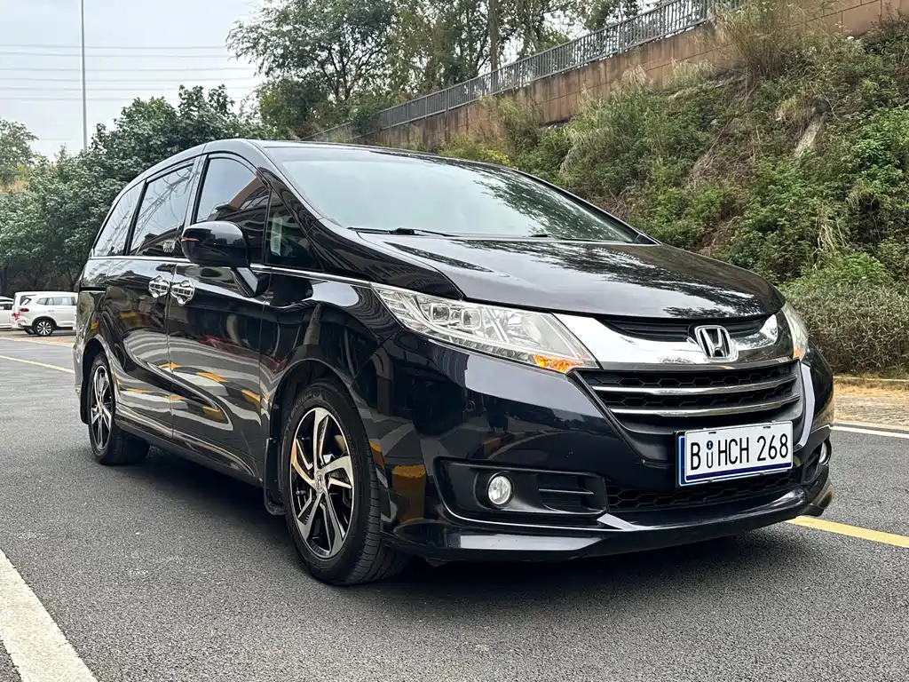 Honda Odyssey 2018 — фото 3