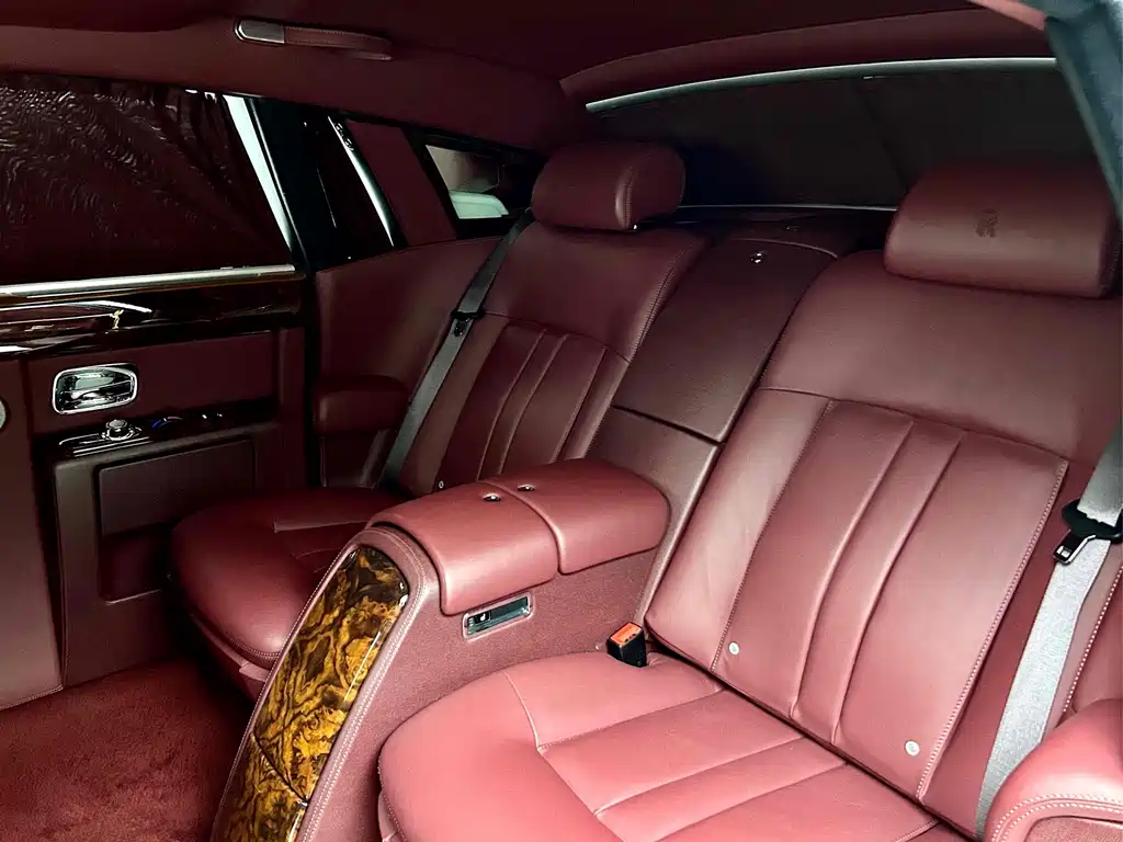 Rolls-Royce Phantom 2013 — фото 15