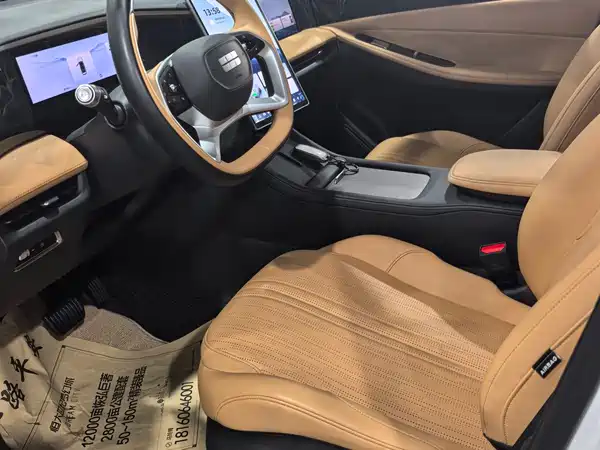 Geely Galaxy L7 2024