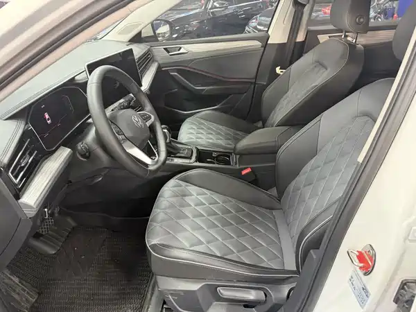 Volkswagen Sagitar 2025