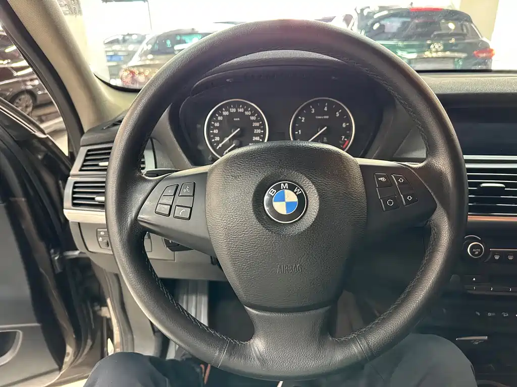 BMW X5 2011 — фото 18