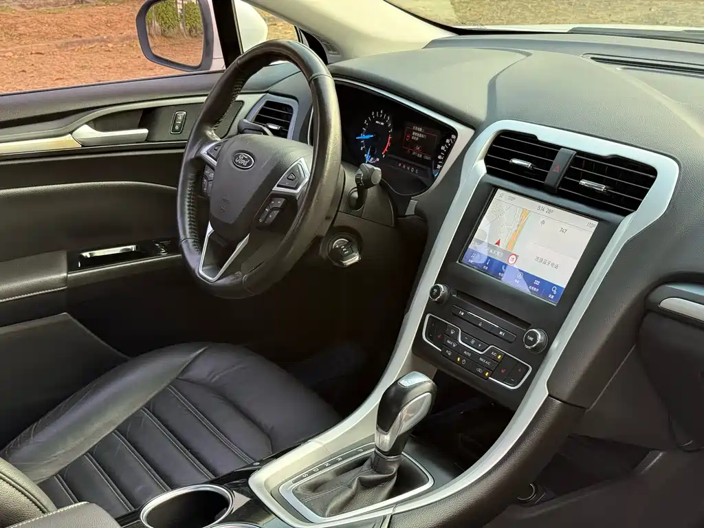 Ford Mondeo 2016 — фото 29