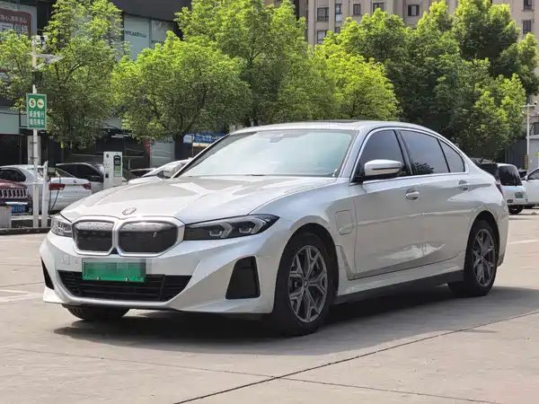 BMW i3 2023