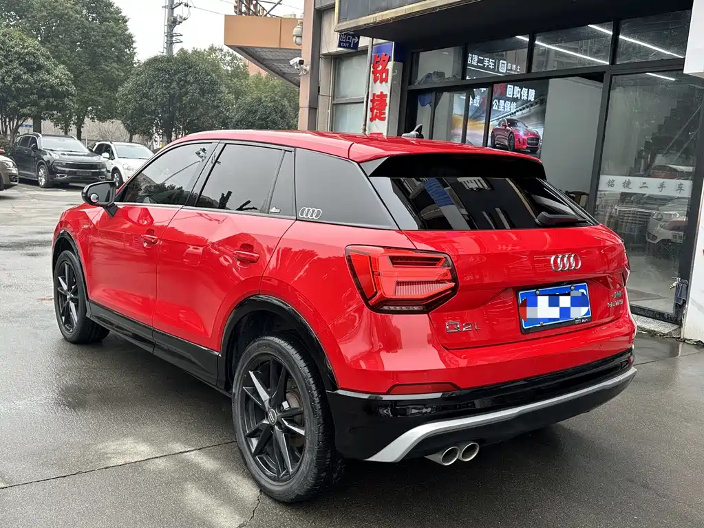 Audi Q2L 2021 — фото 4
