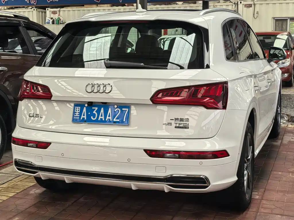 Audi Q5L 2021 — фото 5