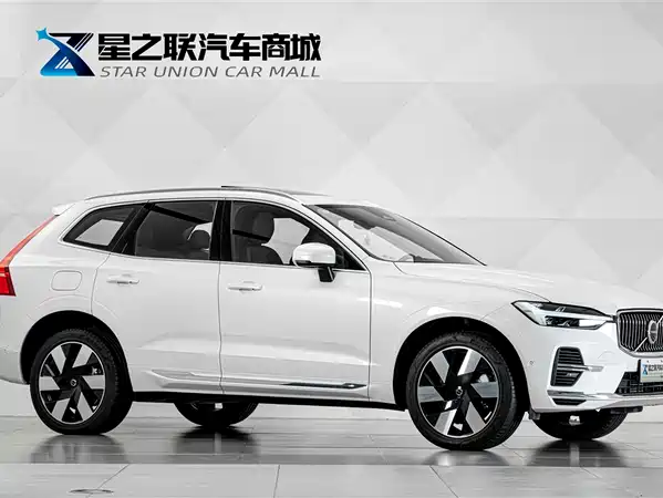 Volvo XC60 Plug-In Hybrid 2025