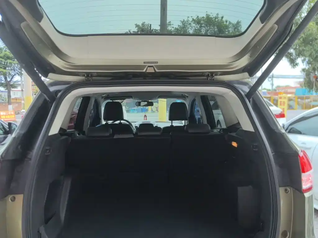 Ford Kuga 2015 — фото 19