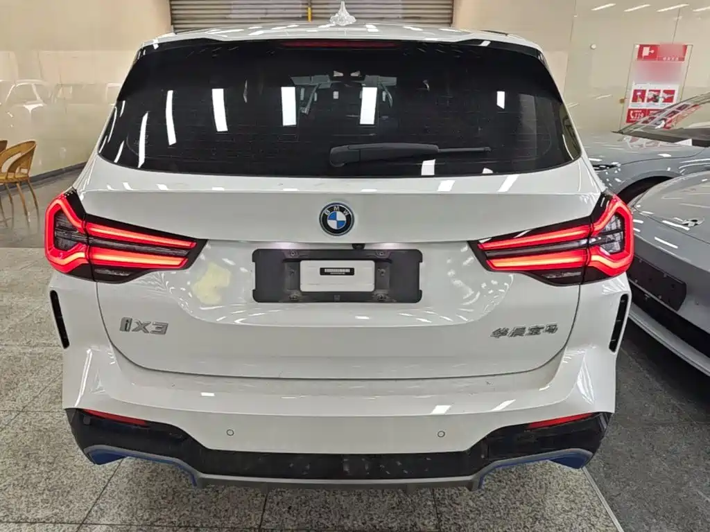BMW iX3 2022 — фото 6