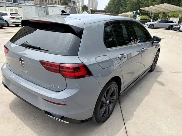 Volkswagen Golf 2023