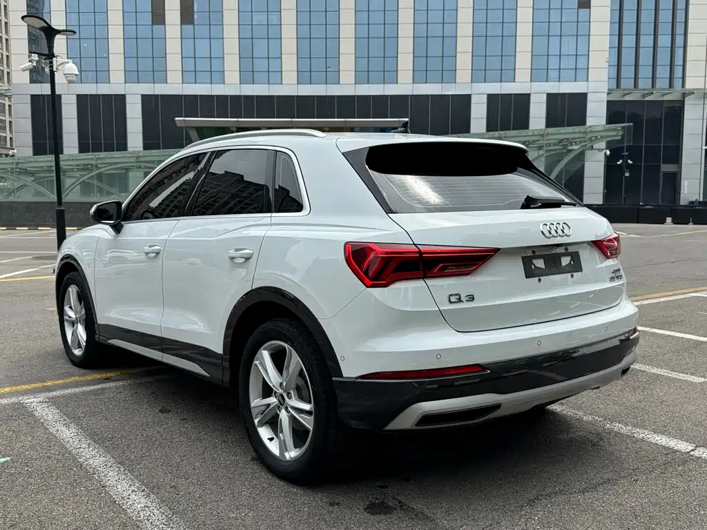 Audi Q3 2022 — фото 15