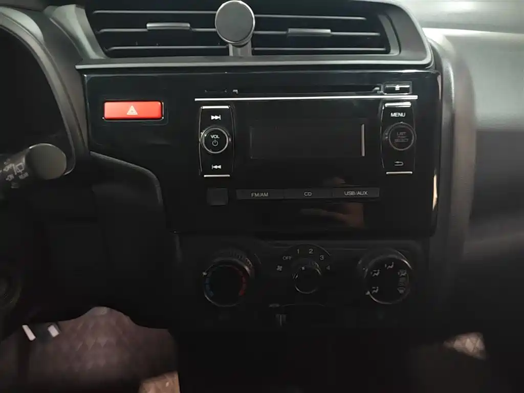 Honda Fit 2017 — фото 13