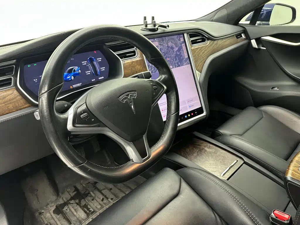 Tesla Model S 2018 — фото 29