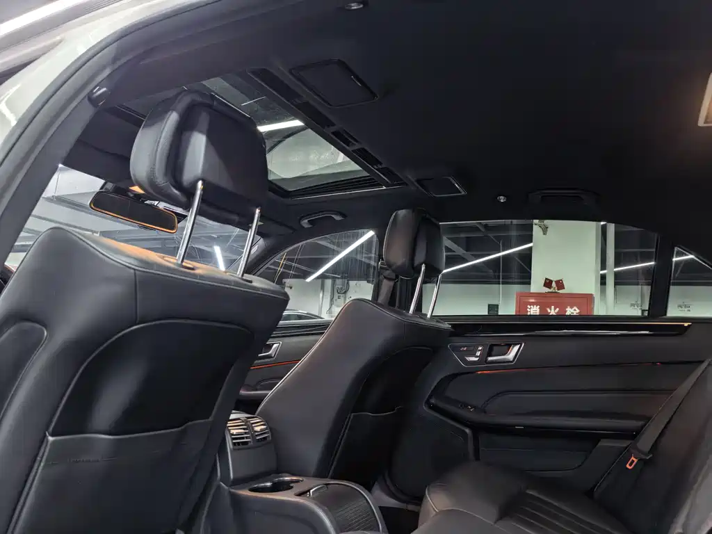 Mercedes-Benz E-Class 2015 — фото 10
