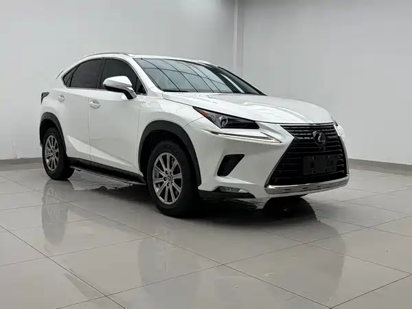 Lexus NX 2021