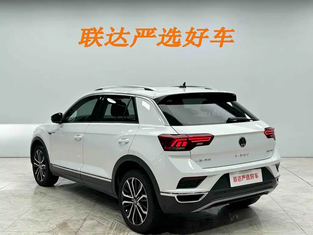 Volkswagen T-Roc 2023 — фото 23