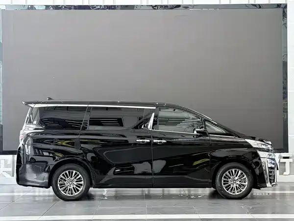 Toyota Vellfire 2022