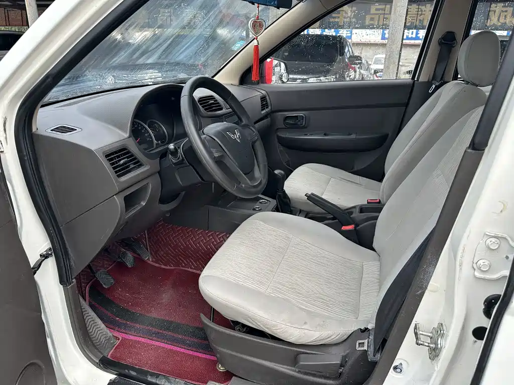 Wuling Hongguang 2017