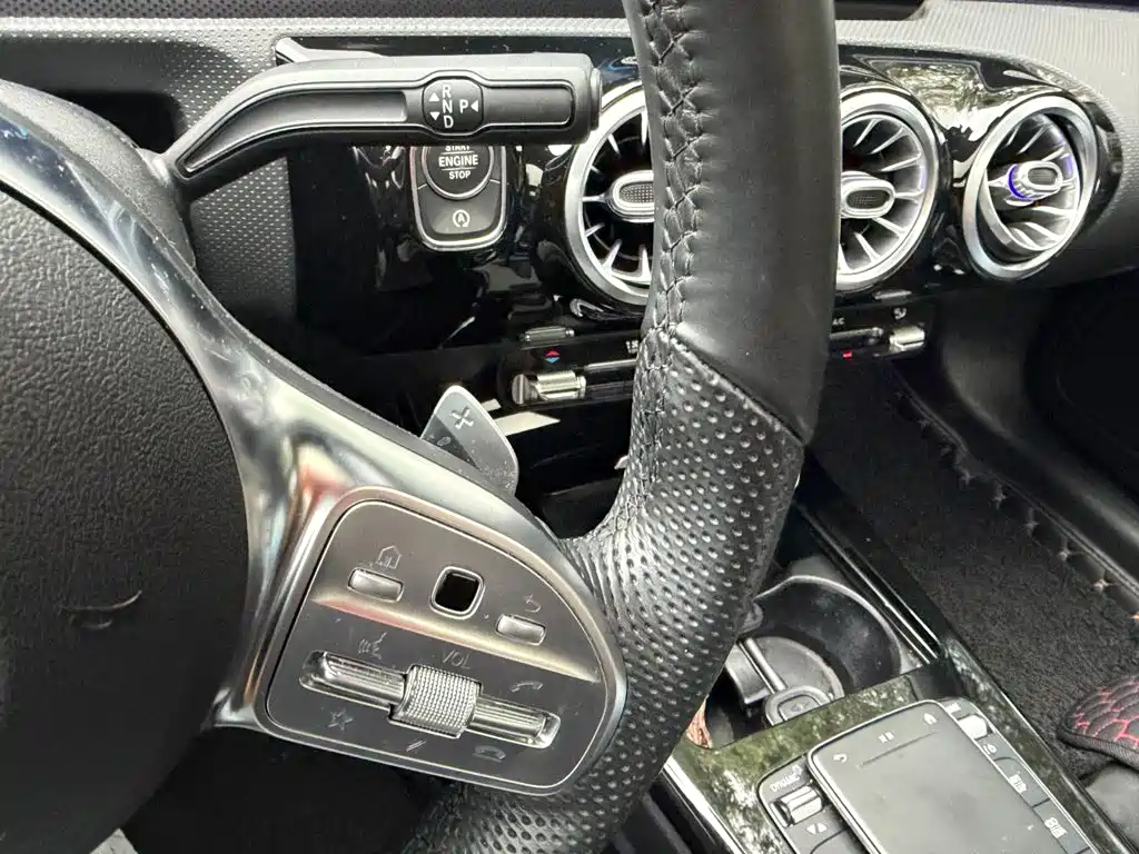 Mercedes-Benz A-Class 2020 — фото 10