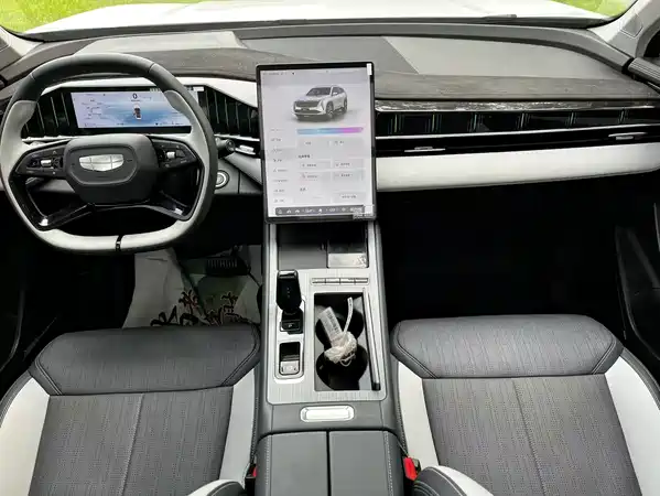 Geely Boyue L 2024
