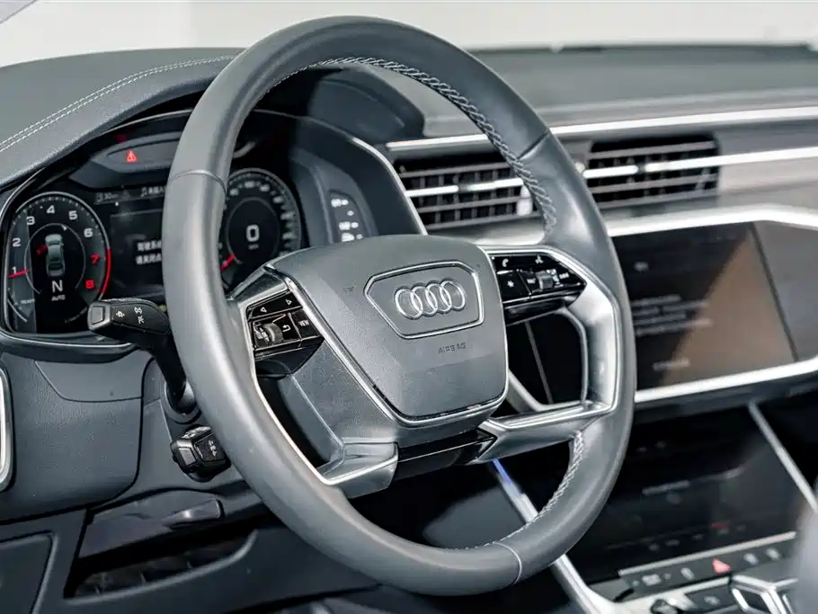Audi A7L 2024 — фото 10
